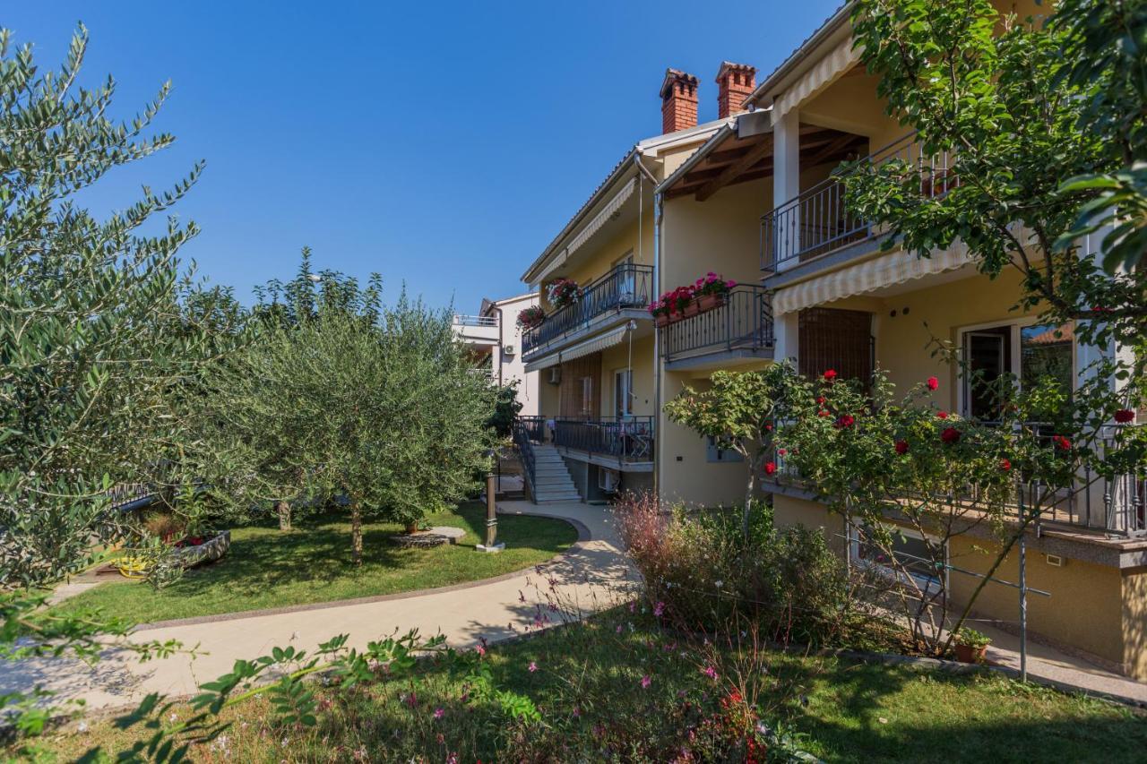 Apartments Maria Poreč Exterior foto