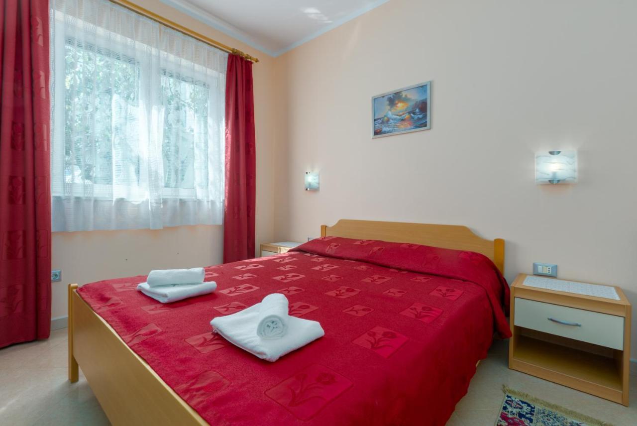 Apartments Maria Poreč Exterior foto