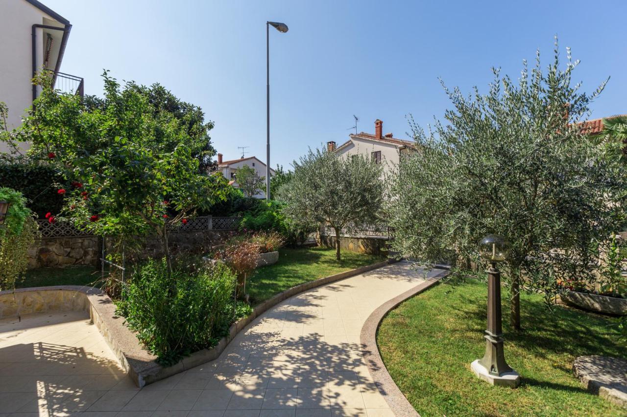Apartments Maria Poreč Exterior foto